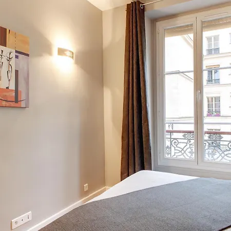 Blanc Manteau Parigi